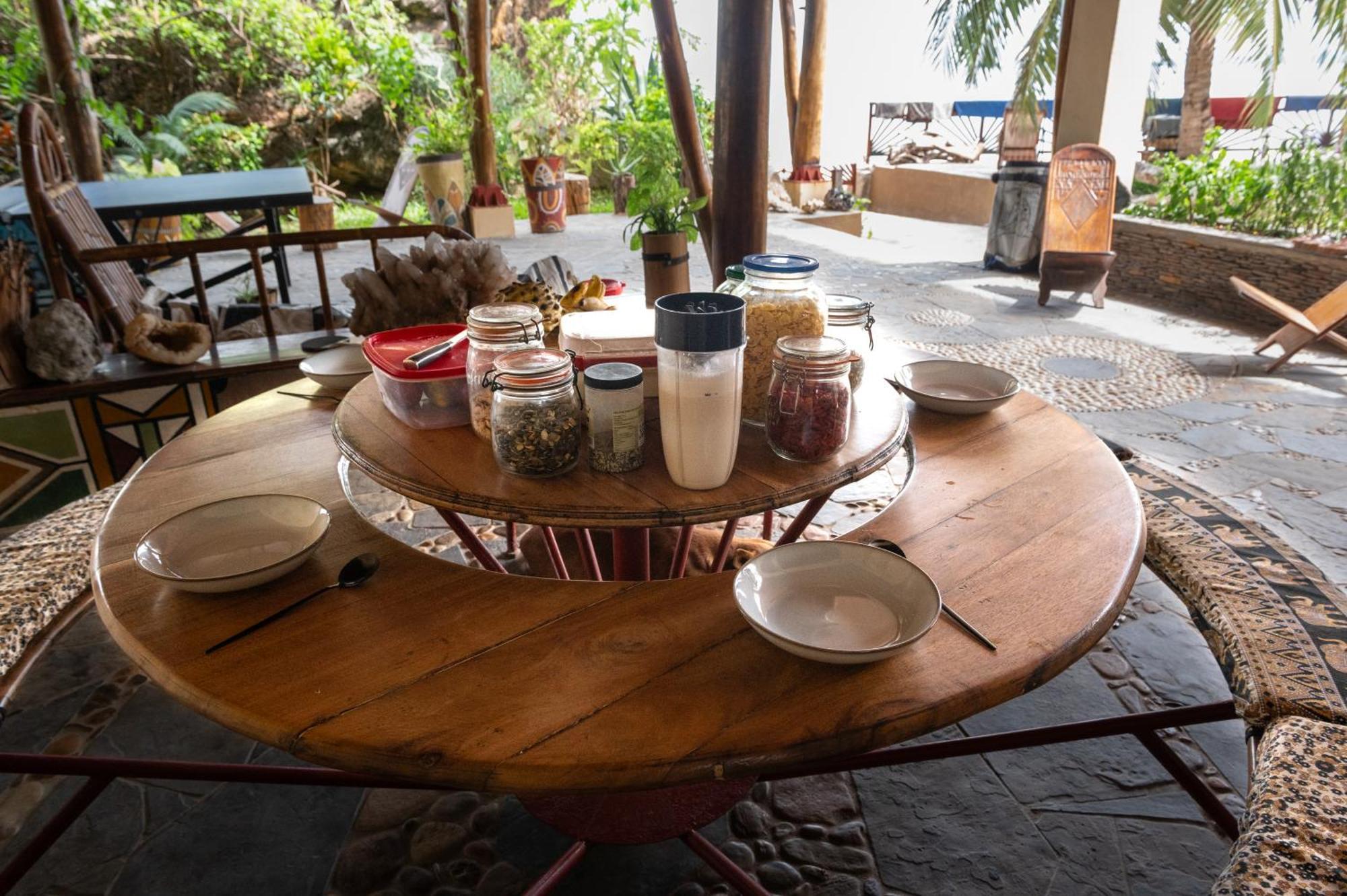 Shambala Madagascar: Beachfront Lodge And Adventures Ambolobozo エクステリア 写真