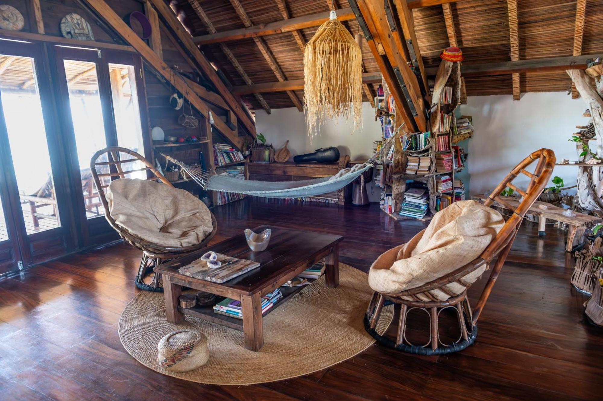 Shambala Madagascar: Beachfront Lodge And Adventures Ambolobozo エクステリア 写真